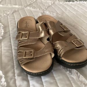 Never worn Clark’s size 9